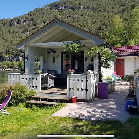 Apartamento Strandhytte Naer Preikestolen