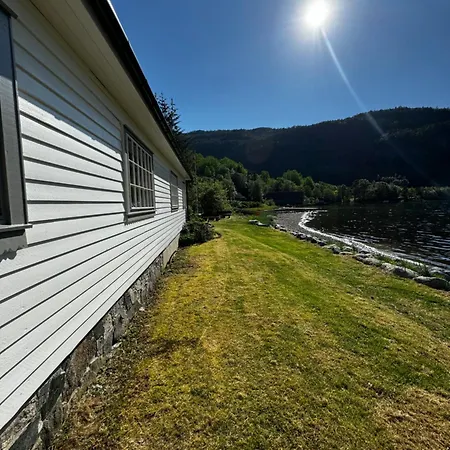 Apartamento Strandhytte Naer Preikestolen *